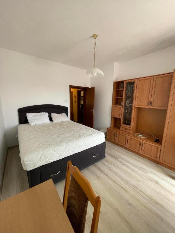 Sunny Cozy Flat in the Centre, close to beach, 4 rooms, 105sqm photo 2