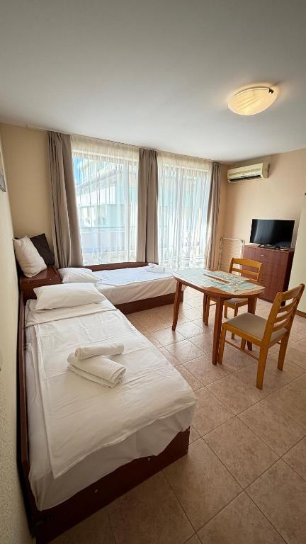 One bedroom Apartment photo 2