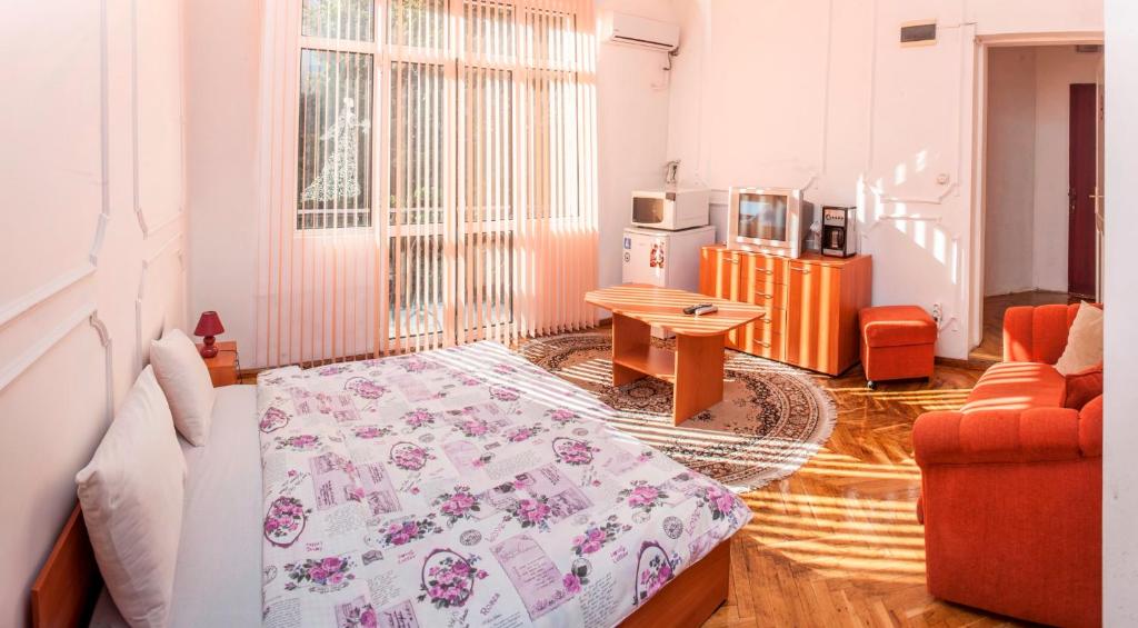 Sofia Apartment in House 8 boulevard Hristo Botev — photo 1