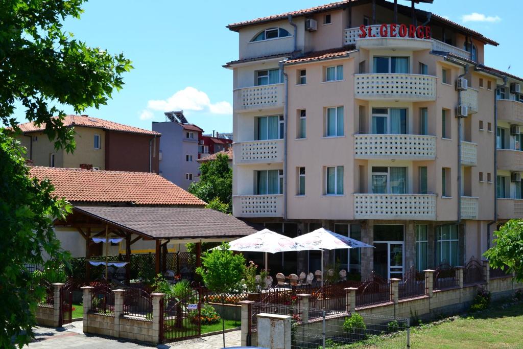 Saint George Family Hotel — photo 1