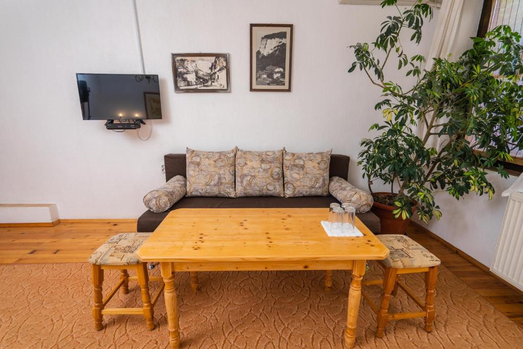 Toni's Guest House photo 3