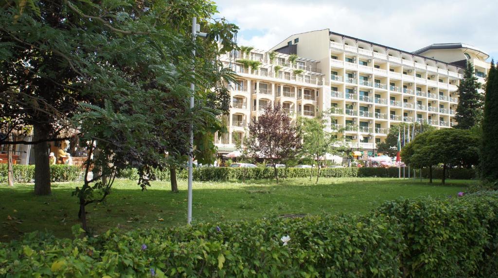 Miramar Front Beach Self Catering Apartments No Swim Pool Access photo 3