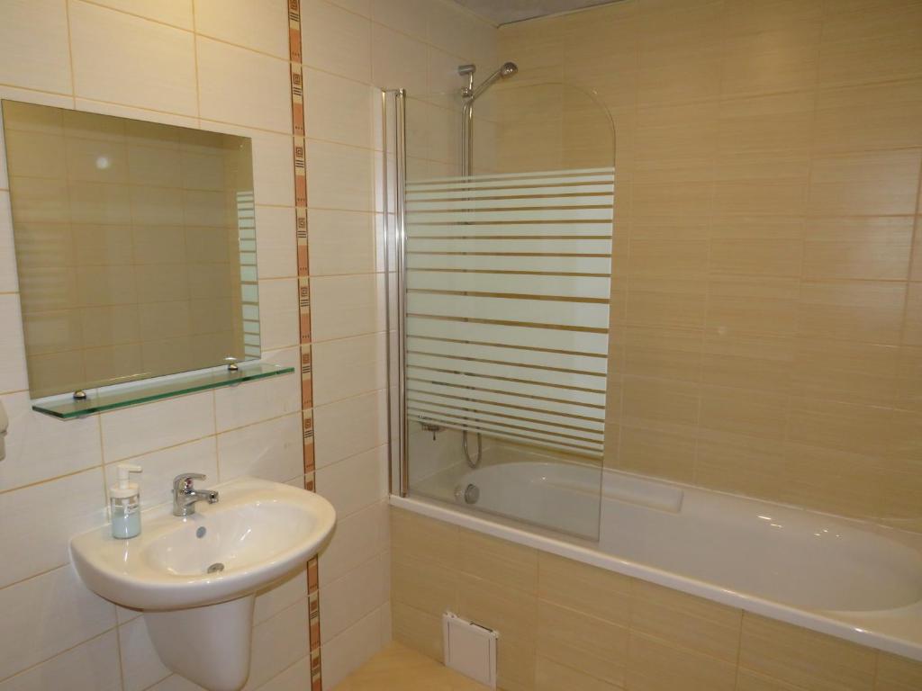 Rivendell Apartments Borovets Gardens complex photo 3