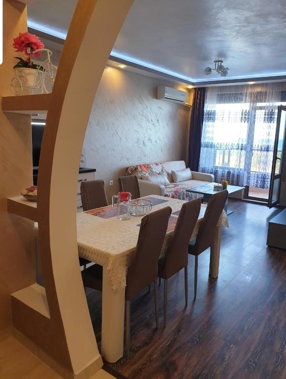 Sunshine Apartment — photo 1