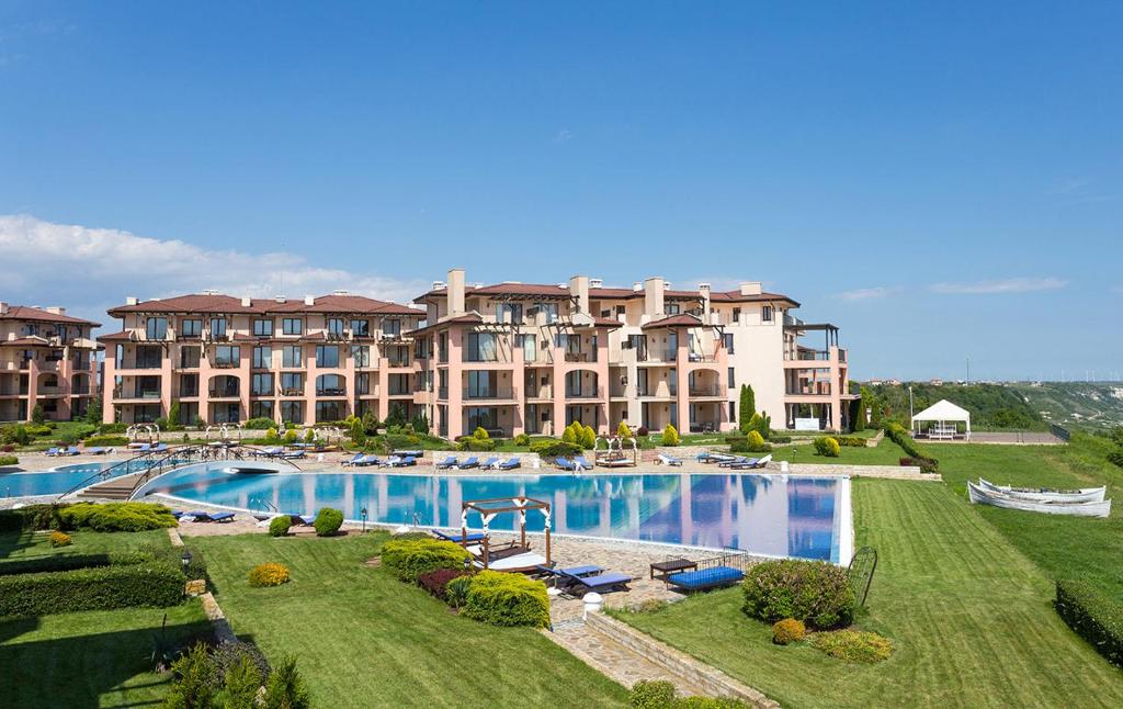 Sea View & infinity pool apartments in Kaliakria resort — photo 1