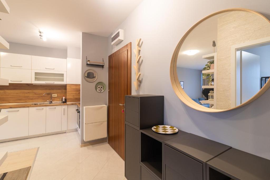 Ani's Stylishly Designed Apartment photo 3