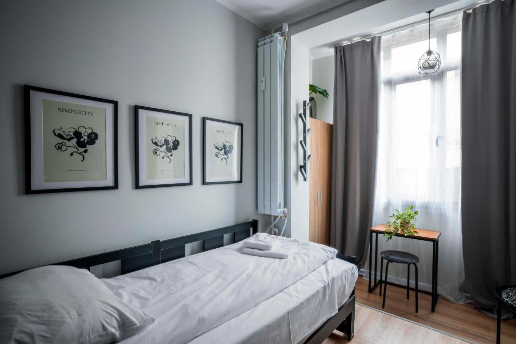 Tom Thumb & Thumbelina - 2 Private Rooms in Sofia Center by Flat Mаnager photo 2