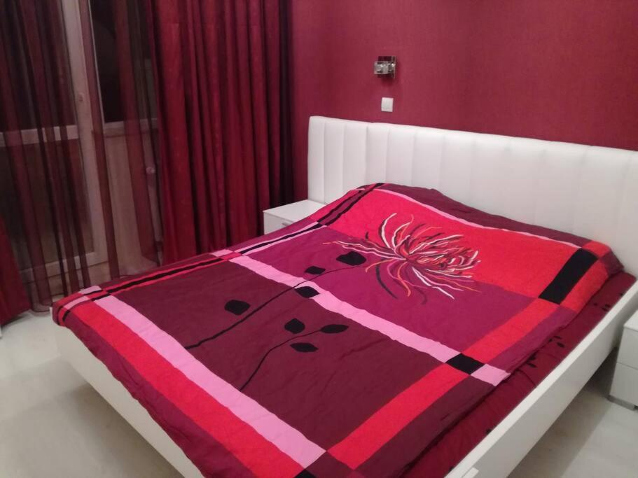 Top luxury apartment photo 2