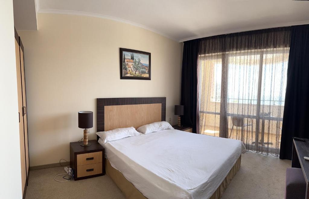 Sunny Majestic Private Apartment photo 2