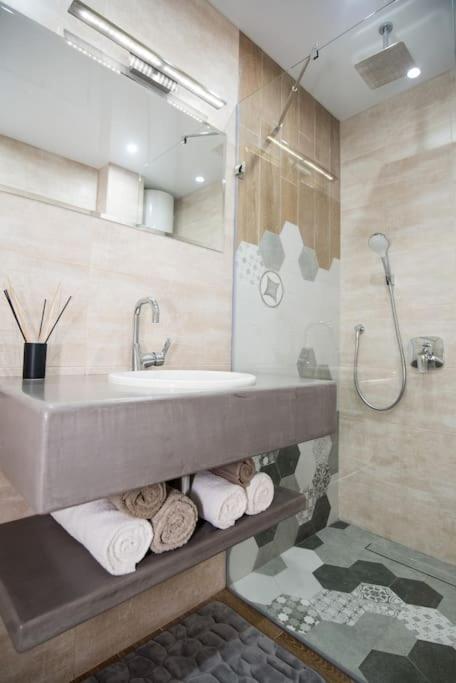 Luxury and Cozy Apartment with lots of Sun photo 3