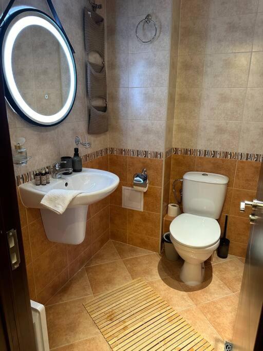 Top location unique apartment photo 3