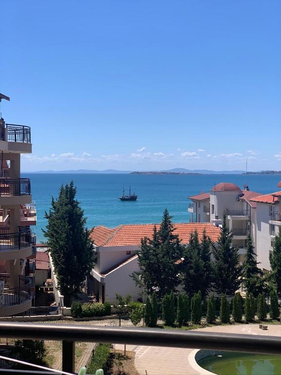 Marina Bay Apart Saint Vlas — photo 1
