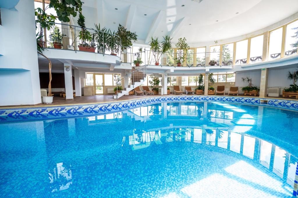 Snezhanka Hotel Pamporovo - Half Board & Swimming pool photo 2