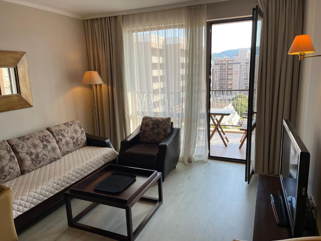ROYAL BEACH & APARTAMENT photo 3