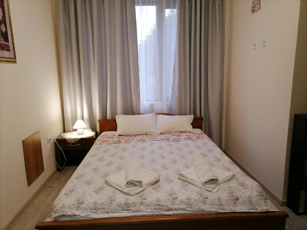 White home-apartament photo 2