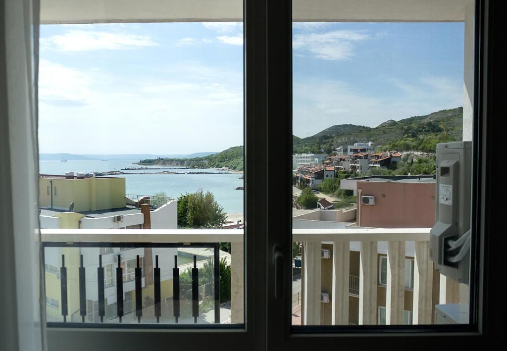 White Lagoon - Luxurious 1BD Flat near Kavarna by Flat Mаnager — photo 1