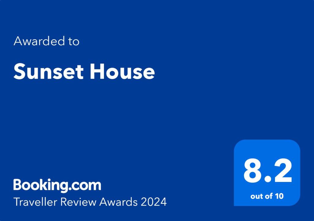 Sunset House photo 2