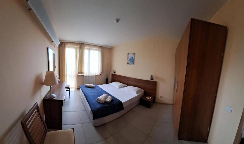 Apartment 322 photo 2