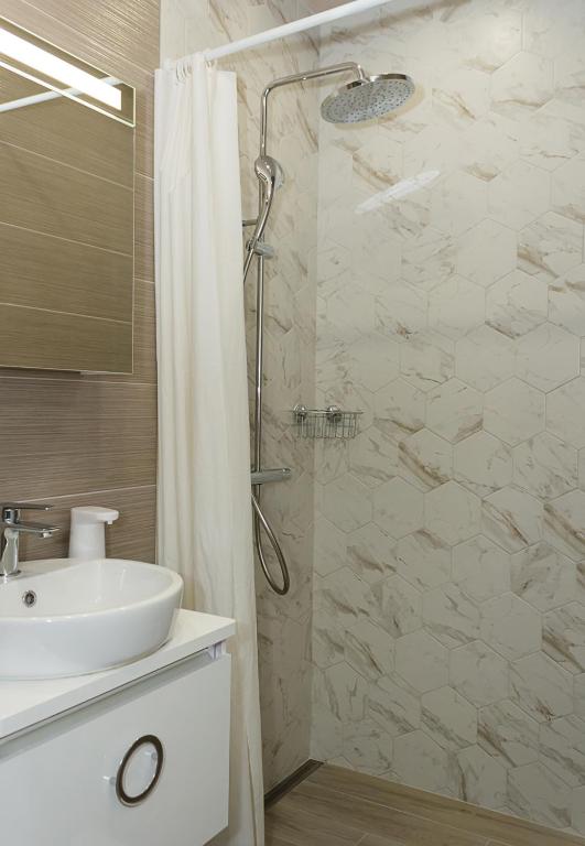 Sunny 1BD Flat in St Constantine & Helena Complex by Flat Mаnаger photo 3