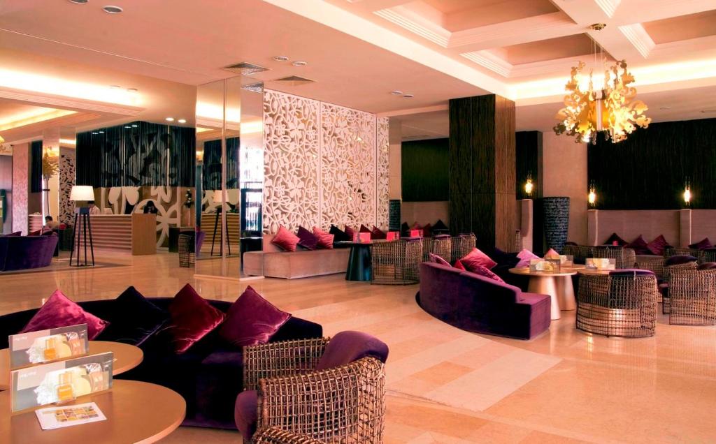 ROYAL BEACH HOTEL apartment photo 3