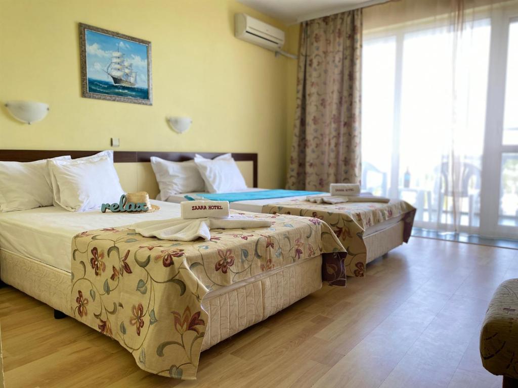 Hotel Zaara photo 2