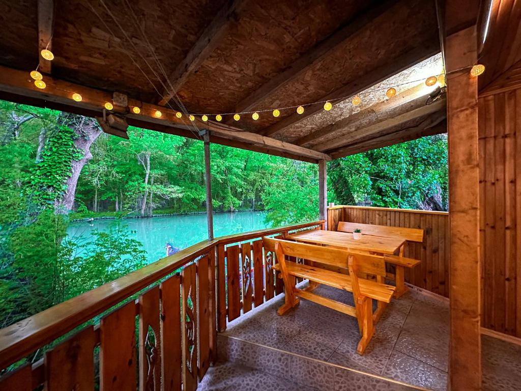 “River Romance” Villa — photo 1