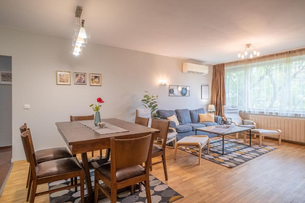 Spacious 3BD Flat in Top Center - Steps to Serdika by Flat Mаnager — photo 1