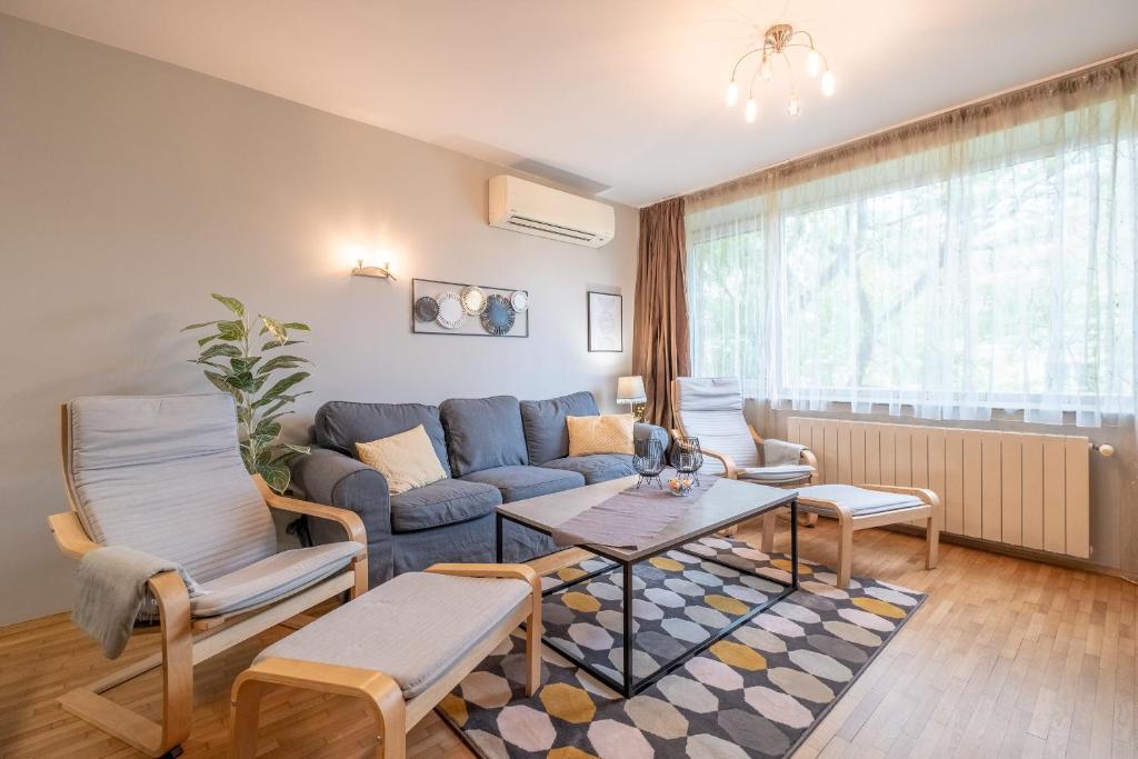 Spacious 3BD Flat in Top Center - Steps to Serdika by Flat Mаnager photo 2