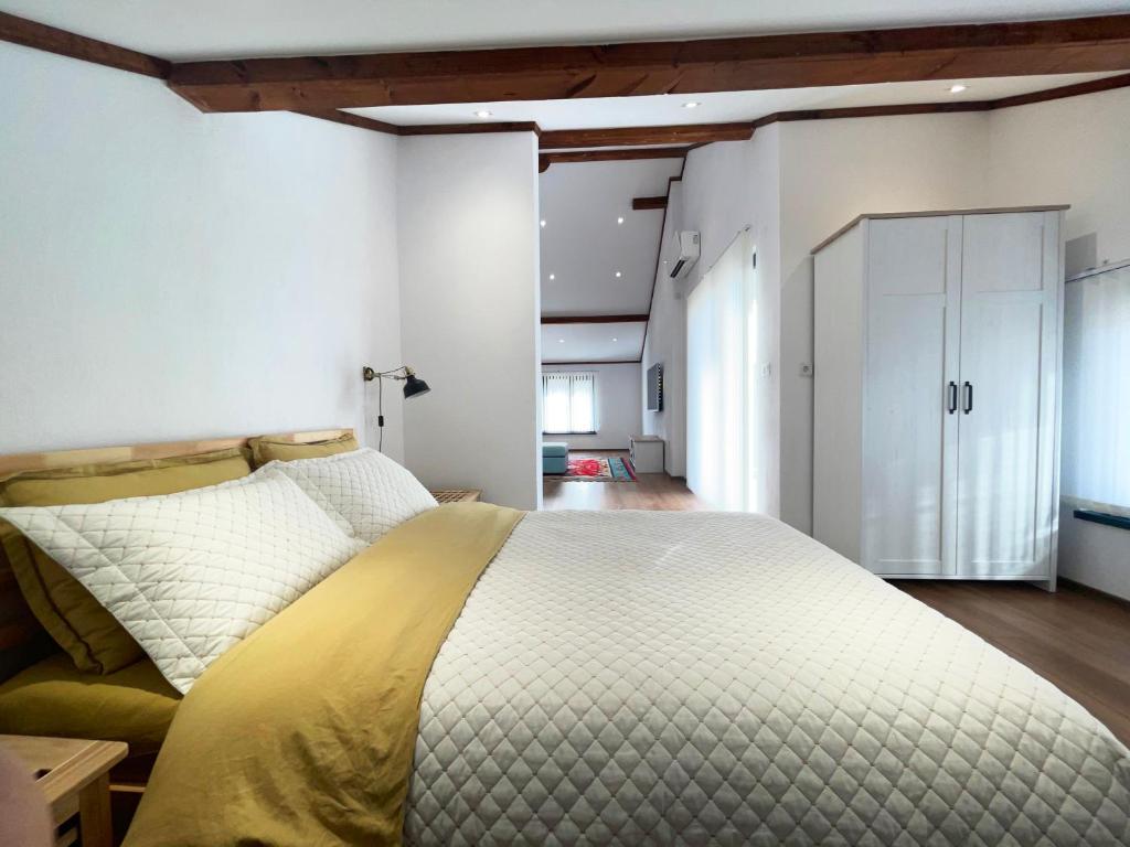 Stylish loft studio with great view to Ardino photo 2