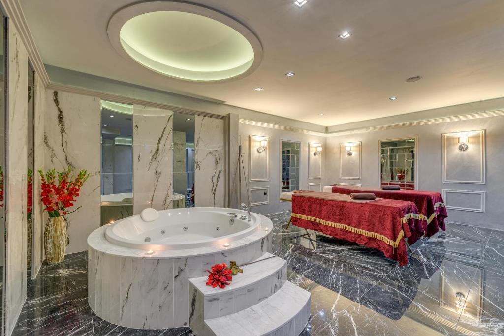 Grand Hotel Sveti Vlas - Fitness & SPA Hotel photo 3