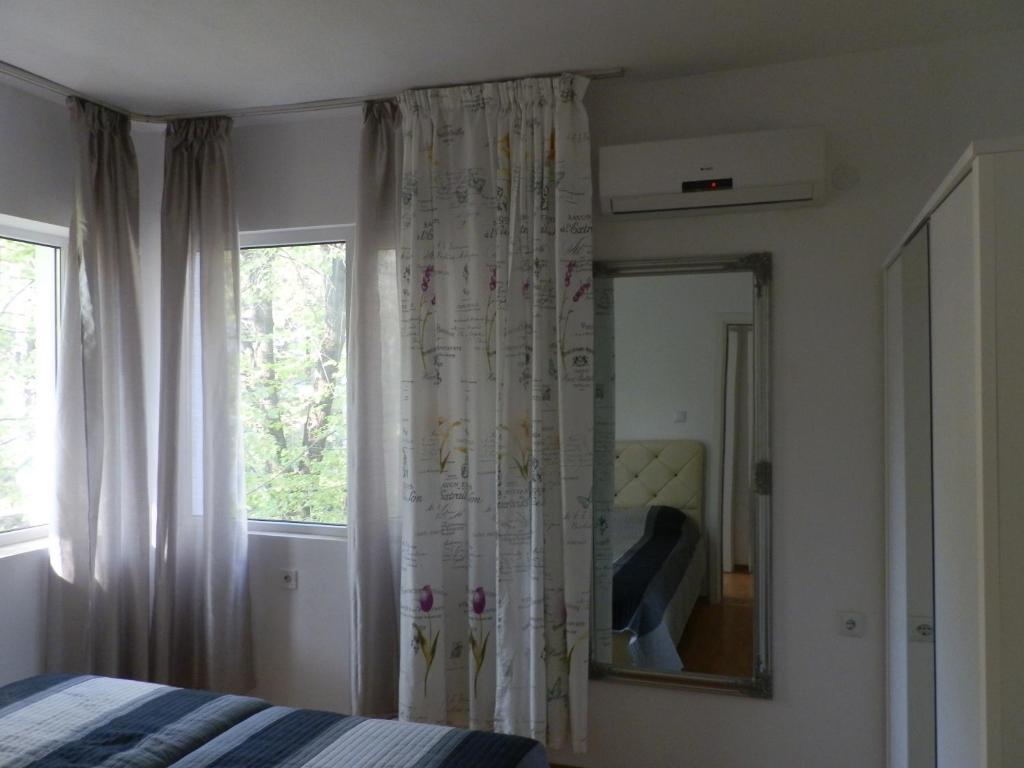 Silver House photo 2