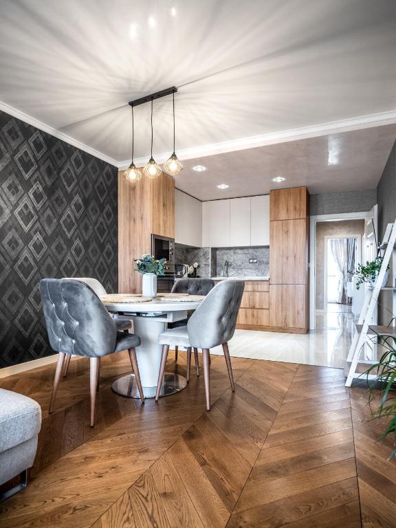 The Boulevard Luxury Apartment photo 3