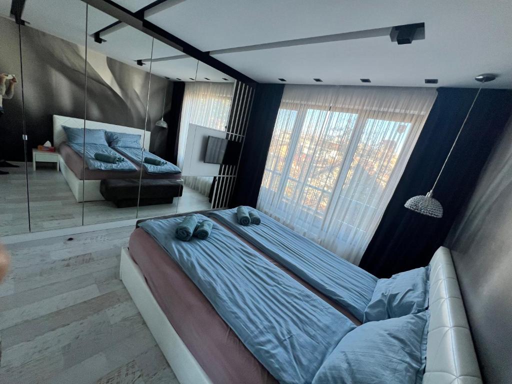 The Mirror Apartment photo 2