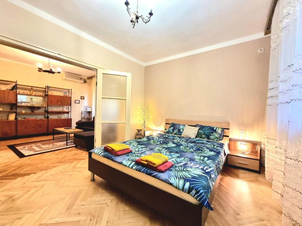 Super Center-Huge 2 bedrooms Apartment photo 2
