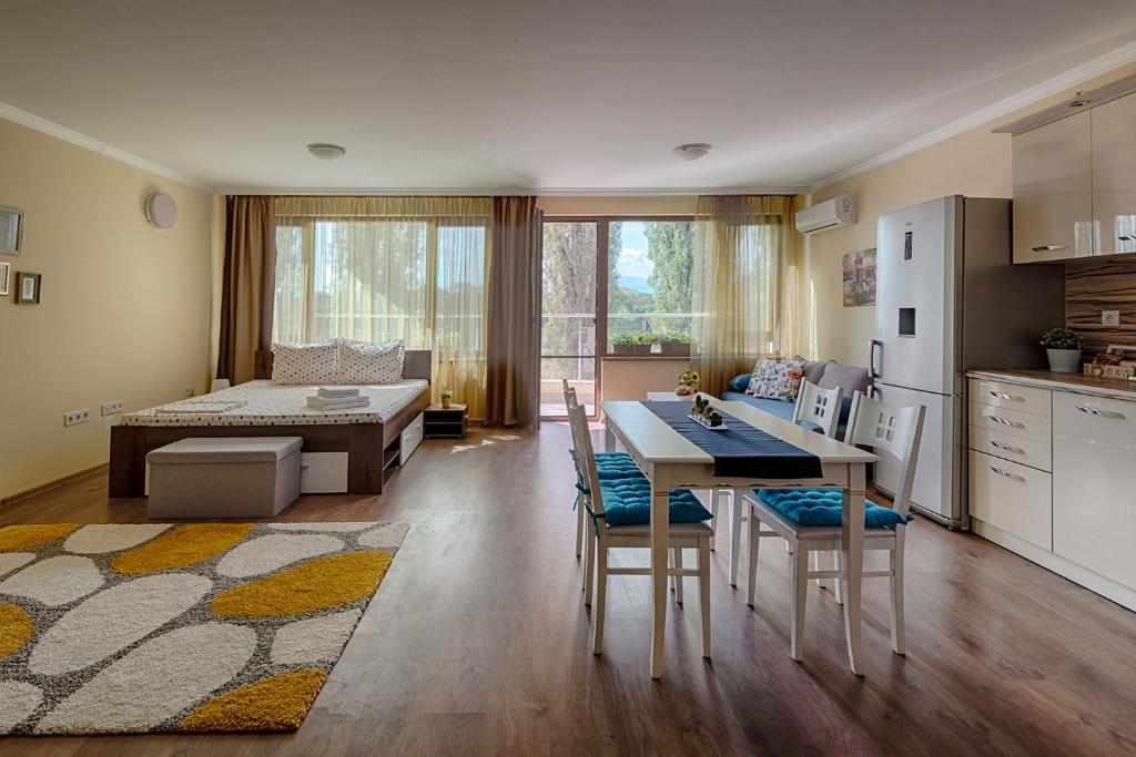 RIVERSIDE APARTMENTS PLOVDIV with free parking — photo 1