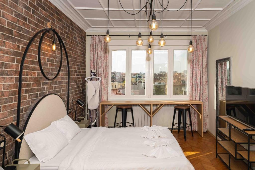 Heart of the City Center Lux Apartment with View photo 2