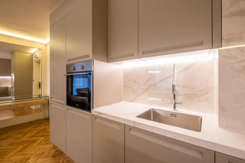 SOFapart Stylish & Fancy Place with 1 BDR photo 3