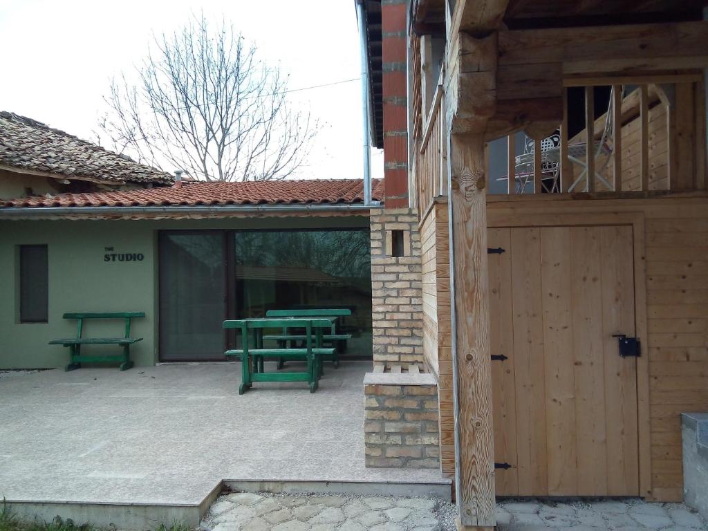 Studio Apartment in Palamartsa — photo 1