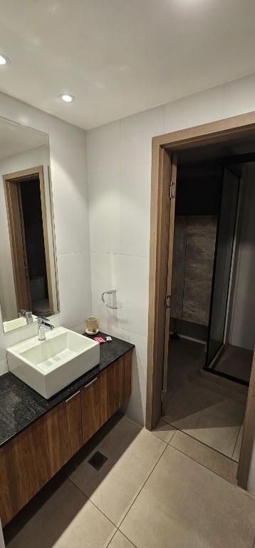 Hermoso monoambiente en Equipetrol photo 3