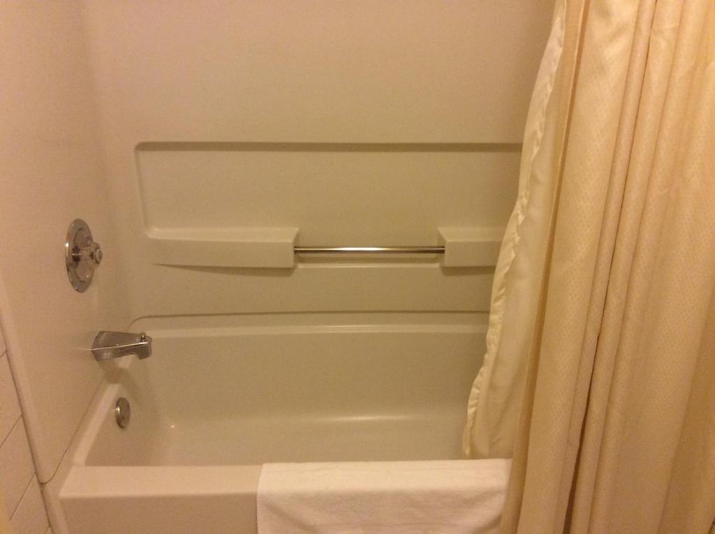 Hôtel Travelodge by Wyndham Victoriaville photo 3