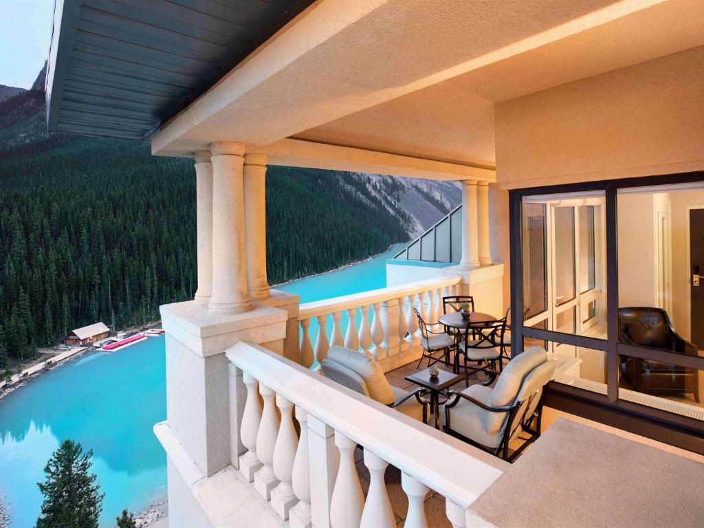 Fairmont Château Lake Louise photo 2