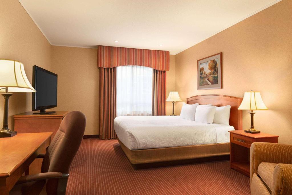 Days Inn by Wyndham Swift Current photo 2