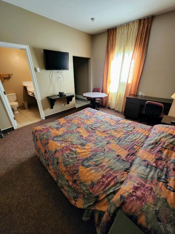 Bonnyville Hotel photo 2