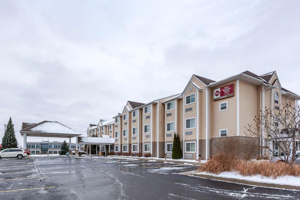 Best Western Plus Woodstock Inn & Suites — photo 1