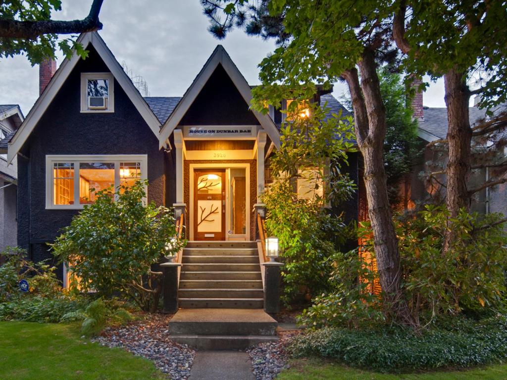 House On Dunbar B&B — photo 1