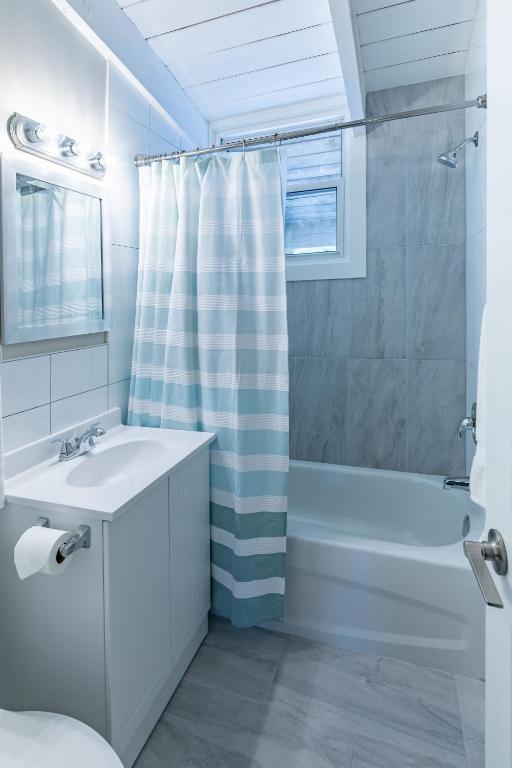 Boutique Suite #7 photo 3