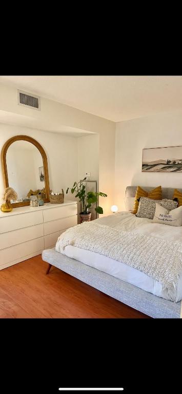 Booking.com: Hotels in Toronto. Book your hotel now! photo 2