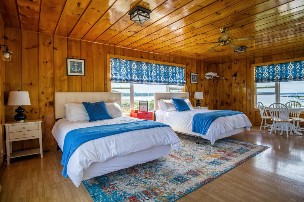 Friars Bay Inn & Cottages photo 2