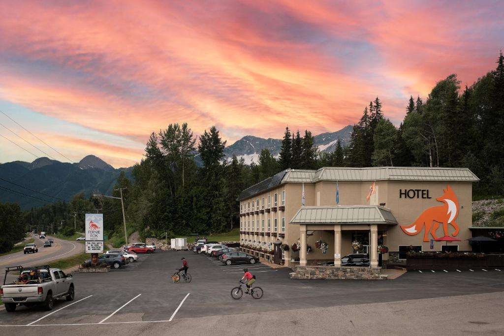 Fernie Fox Hotel — photo 1