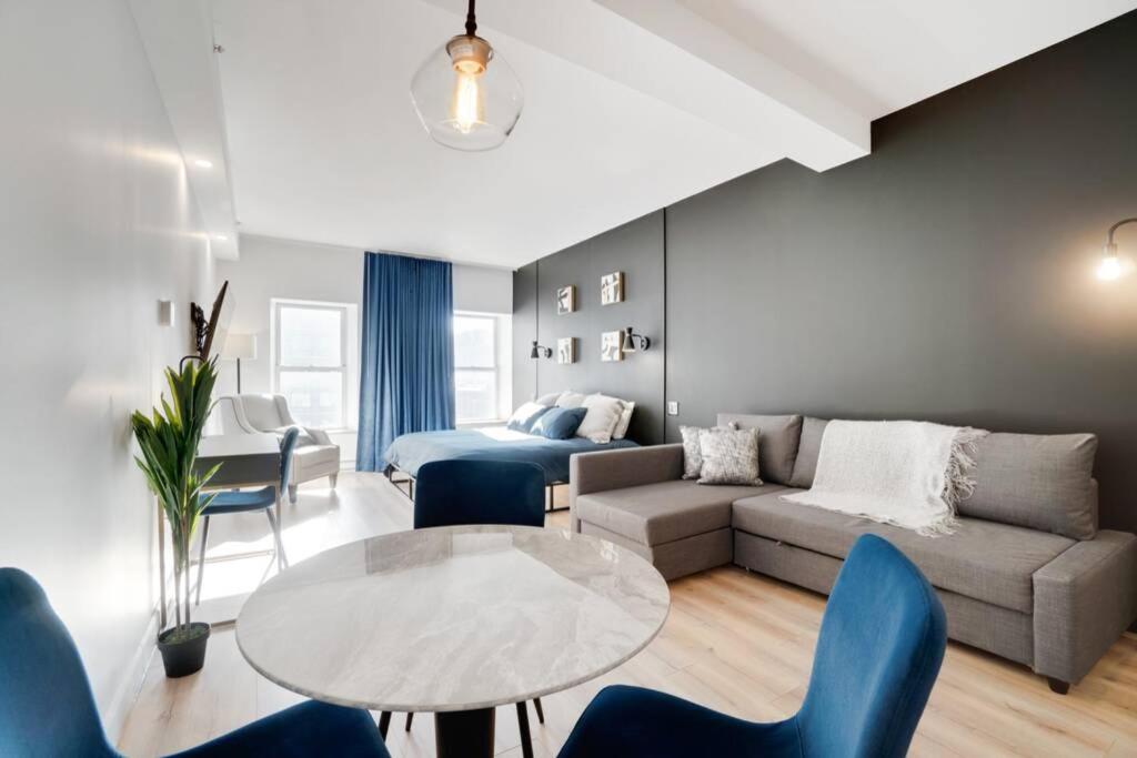 INITIAL - SUITE LUMIÈRE - Centre-Ville de Québec — photo 1